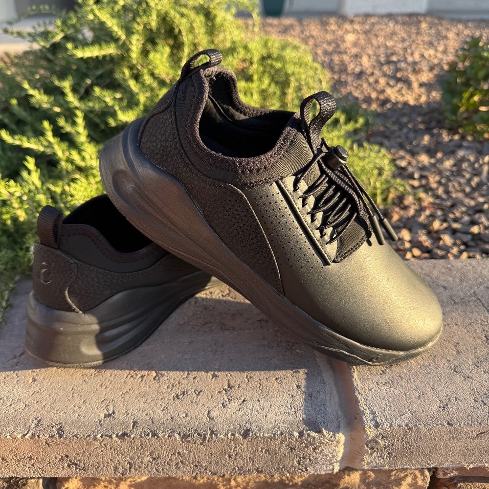 Clove shoes size 8.5W 7M